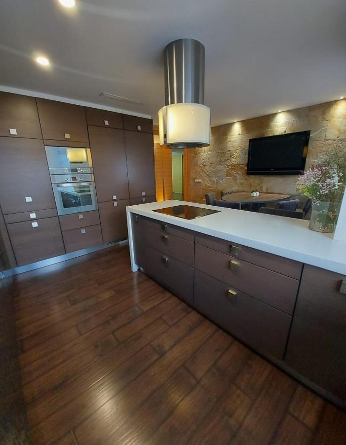 Atico De Lujo Con Jacuzzi Climatizado En Terraza Apartment Elche Exterior photo