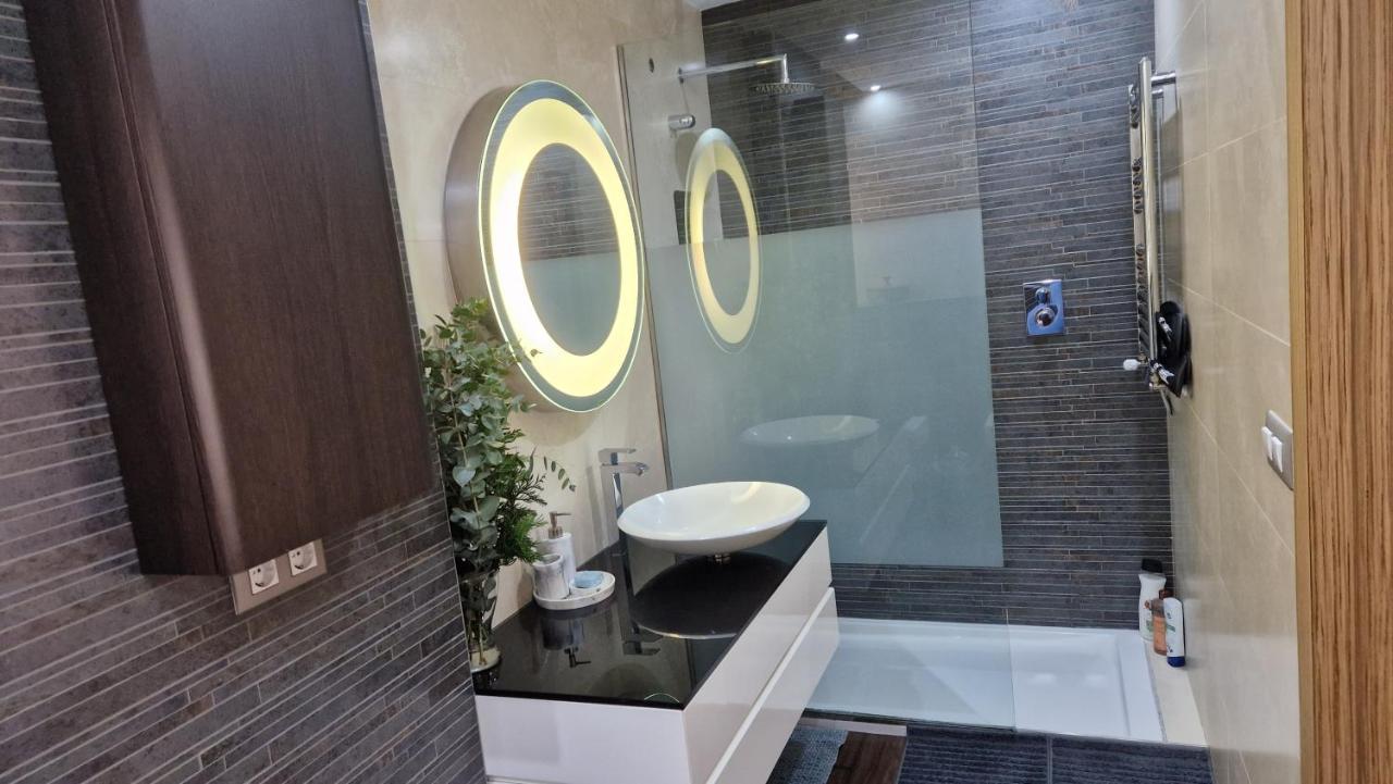 Atico De Lujo Con Jacuzzi Climatizado En Terraza Apartment Elche Exterior photo