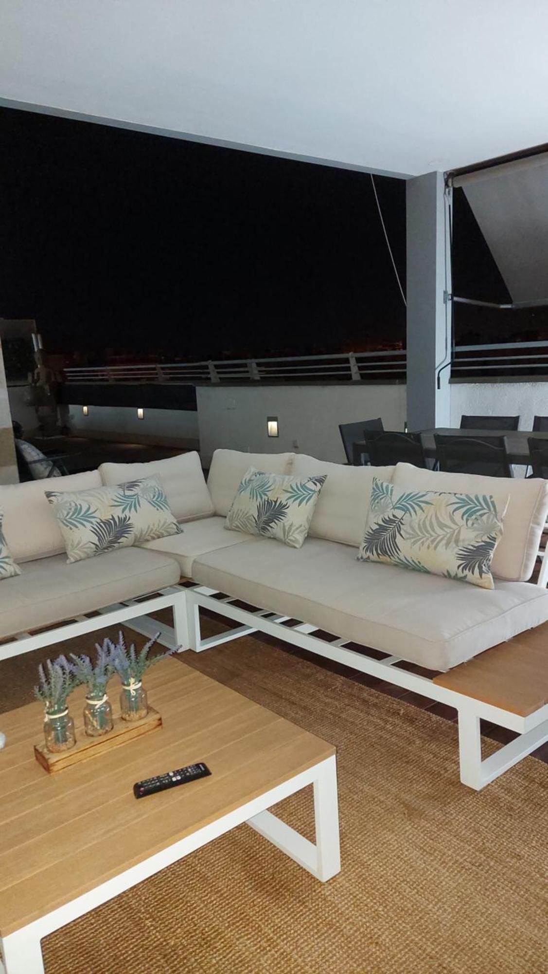 Atico De Lujo Con Jacuzzi Climatizado En Terraza Apartment Elche Exterior photo