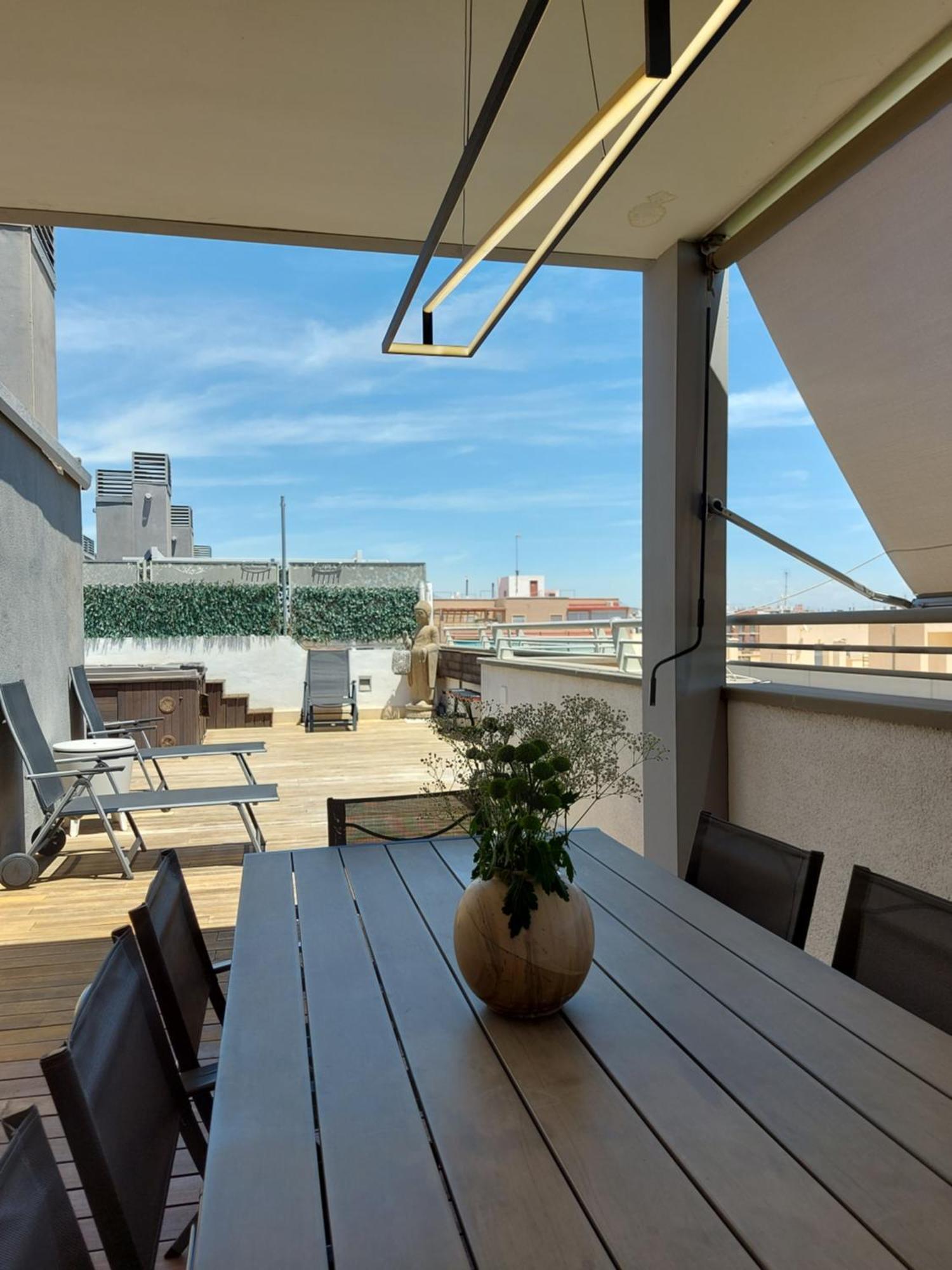Atico De Lujo Con Jacuzzi Climatizado En Terraza Apartment Elche Exterior photo